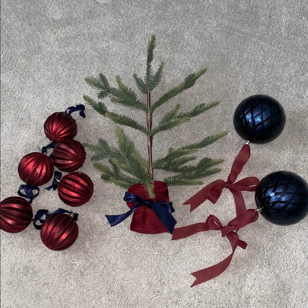 Lauren Classic Christmas Theme‎ Deep red Blue Mini Tree Ornament 9 pc. Set